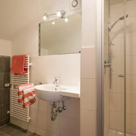 Osterauer Apartment *